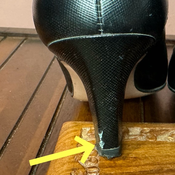 Vintage Salvatore Ferragamo Heels - Picture 13 of 14